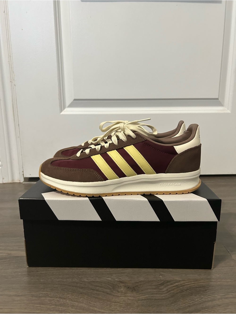 NWOT Adidas Women’s Run 70s 2.0 Sneakers Brown and Yellow Burgundy Running Shoe
